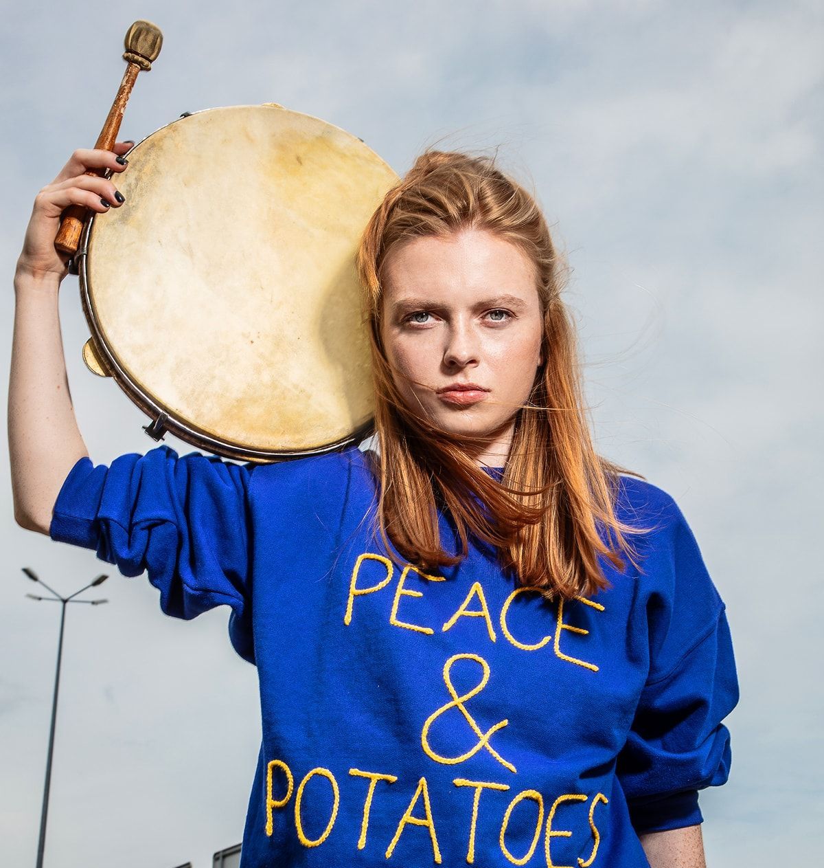 Mātes. Dziesma kara laikā